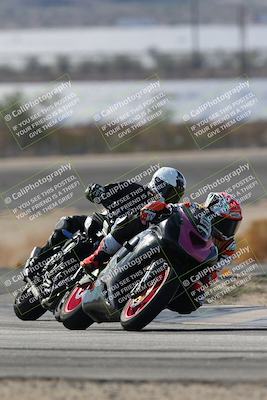 media/Nov-16-2025-Race Pace (Sun) [[8c5fa54630]]/Non Verified Riders (1st 20 Minutes)/1-Turn 14 (10am)/